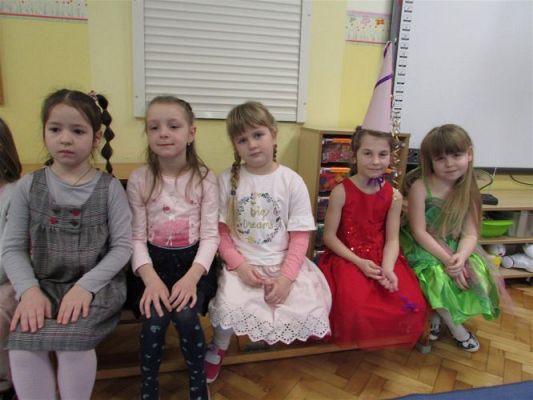 Grafika #1: 25.02.2021 Konkurs recytatorski "Maraton Językowy"