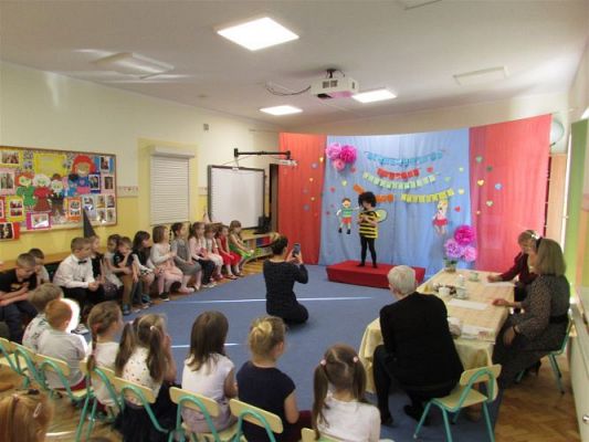 Grafika #14: 25.02.2021 Konkurs recytatorski "Maraton Językowy"