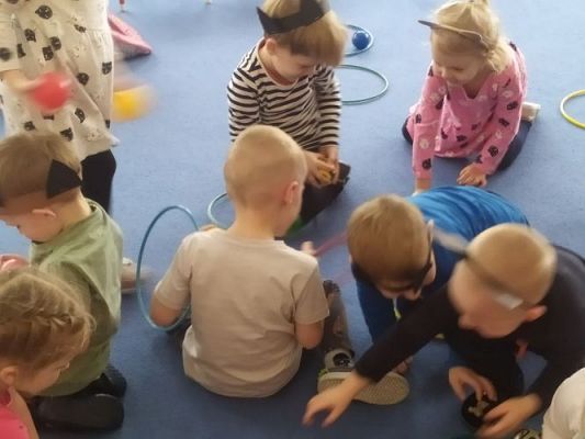 Grafika #1: 17.02.2021 Dzień kota w gr I