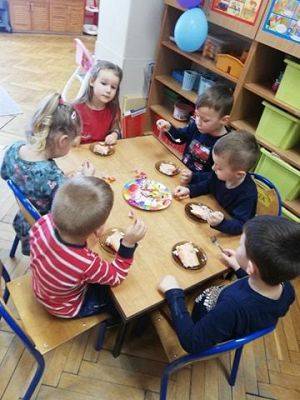 Grafika #24: Walentynki - dzień przyjaźni gr II