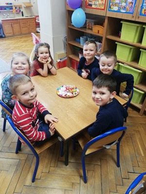 Grafika #33: Walentynki - dzień przyjaźni gr II