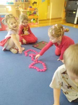 Grafika #22: Walentynki - dzień przyjaźni gr I