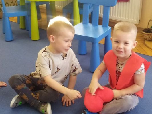 Grafika #27: Walentynki - dzień przyjaźni gr I