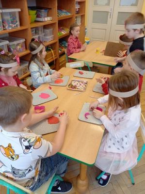 Grafika #4: Walentynki - dzień przyjaźni gr III