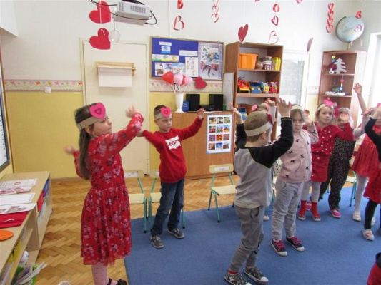 Grafika #17: Walentynki - dzień przyjaźni gr III