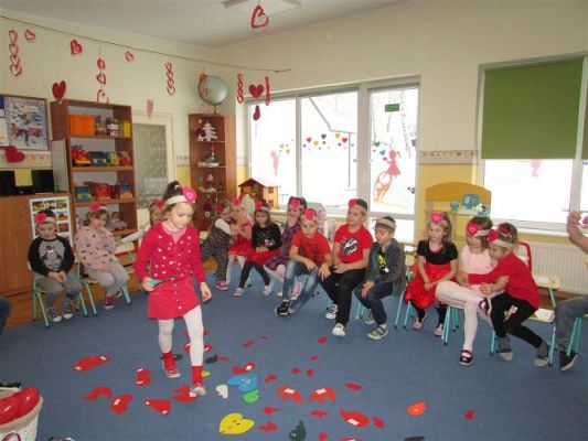 Grafika #22: Walentynki - dzień przyjaźni gr III