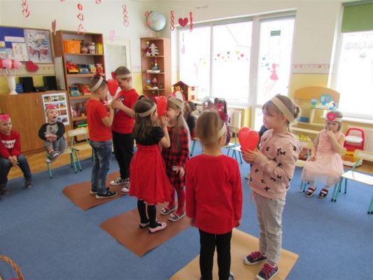 Grafika #38: Walentynki - dzień przyjaźni gr III