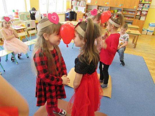 Grafika #39: Walentynki - dzień przyjaźni gr III