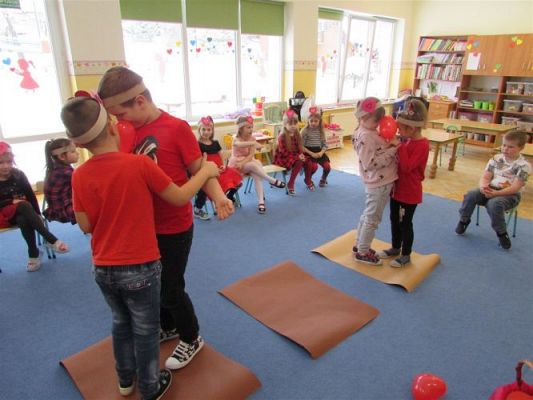 Grafika #44: Walentynki - dzień przyjaźni gr III