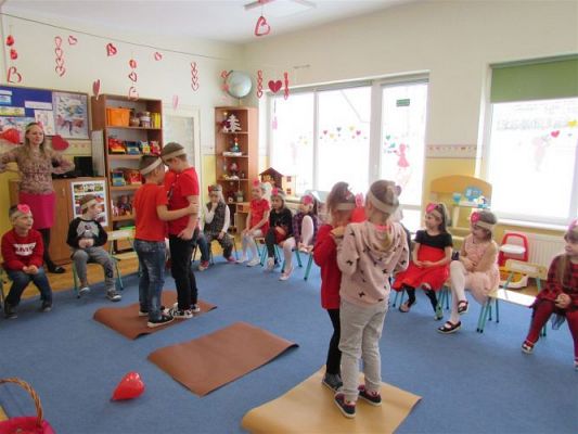 Grafika #45: Walentynki - dzień przyjaźni gr III