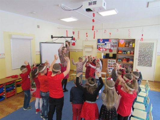 Grafika #47: Walentynki - dzień przyjaźni gr III