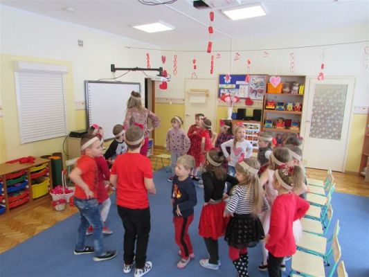 Grafika #48: Walentynki - dzień przyjaźni gr III