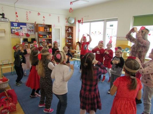 Grafika #52: Walentynki - dzień przyjaźni gr III