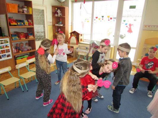 Grafika #72: Walentynki - dzień przyjaźni gr III