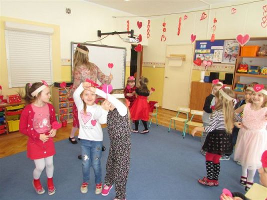 Grafika #76: Walentynki - dzień przyjaźni gr III