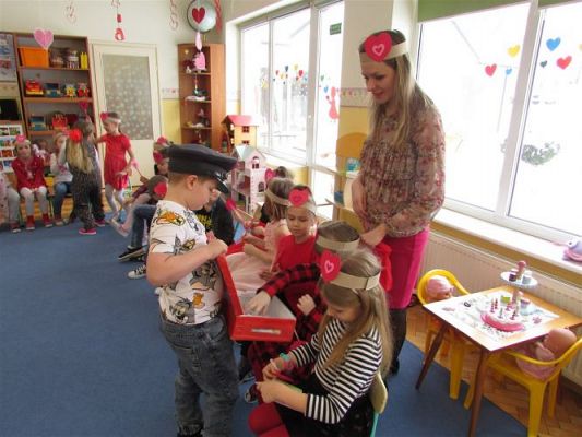 Grafika #82: Walentynki - dzień przyjaźni gr III