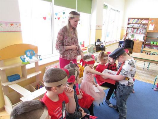 Grafika #83: Walentynki - dzień przyjaźni gr III