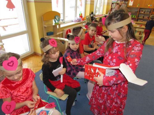 Grafika #98: Walentynki - dzień przyjaźni gr III