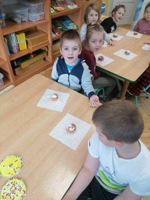 Grafika #12: 11.02.2021 Tłusty Czwartek gr III