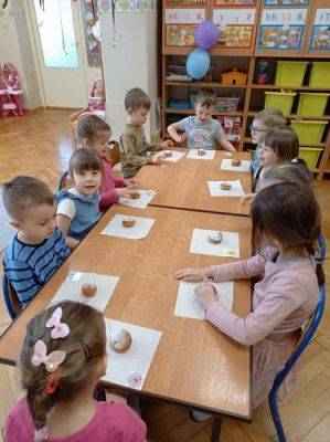 Grafika #6: 11.02.2021 Tłusty Czwartek gr II