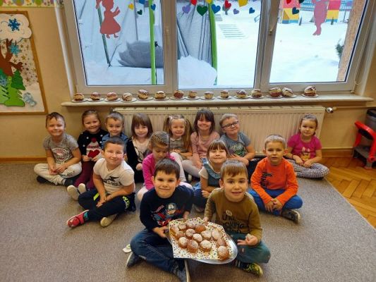 Grafika #9: 11.02.2021 Tłusty Czwartek gr II