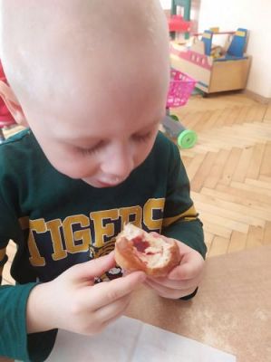 Grafika #6: 11.02.2021 Tłusty Czwartek gr I