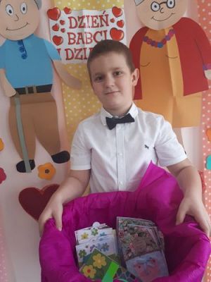 Grafika #38: Dzień Babci i Dziadka w gr III