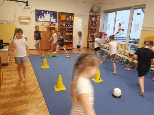 Grafika #10: Olimpiada zimowa w przedszkolu – zabawy i konkurencje sportowe. gr III