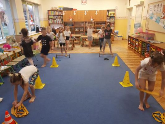 Grafika #13: Olimpiada zimowa w przedszkolu – zabawy i konkurencje sportowe. gr III