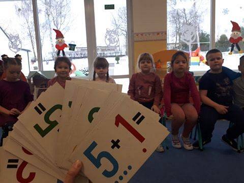 Grafika #0: Zabawy i zagadki matematyczne. Gr III