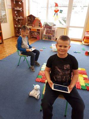 Grafika #3: Zabawy i zagadki matematyczne. Gr III