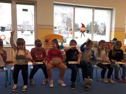 Grafika #6: Zabawy i zagadki matematyczne. Gr III