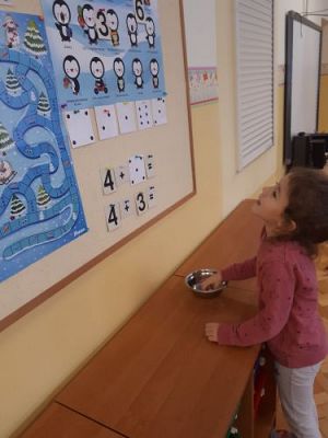 Grafika #10: Zabawy i zagadki matematyczne. Gr III