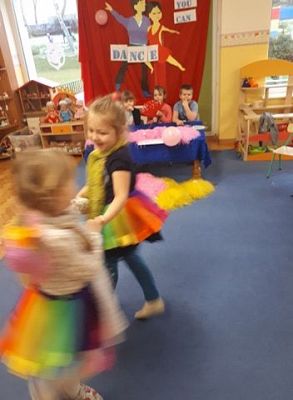 Grafika #3: 11.01.2021 W tanecznym rytmie You can dance