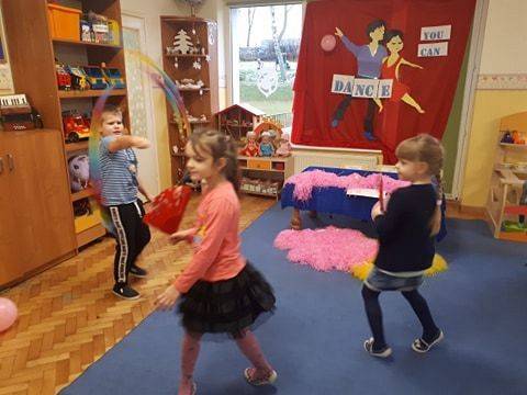 Grafika #7: 11.01.2021 W tanecznym rytmie You can dance