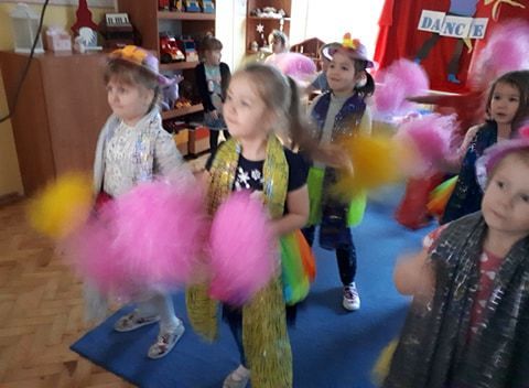 Grafika #10: 11.01.2021 W tanecznym rytmie You can dance