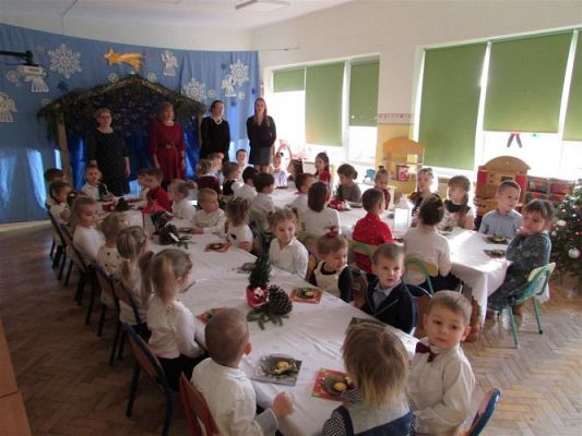 Grafika #4: 23.12.2020 Wigilia w przedszkolu