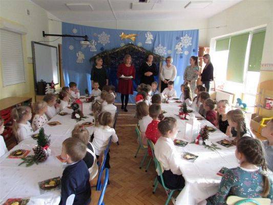 Grafika #8: 23.12.2020 Wigilia w przedszkolu
