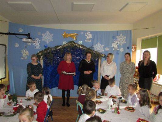 Grafika #9: 23.12.2020 Wigilia w przedszkolu