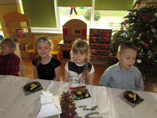 Grafika #10: 23.12.2020 Wigilia w przedszkolu