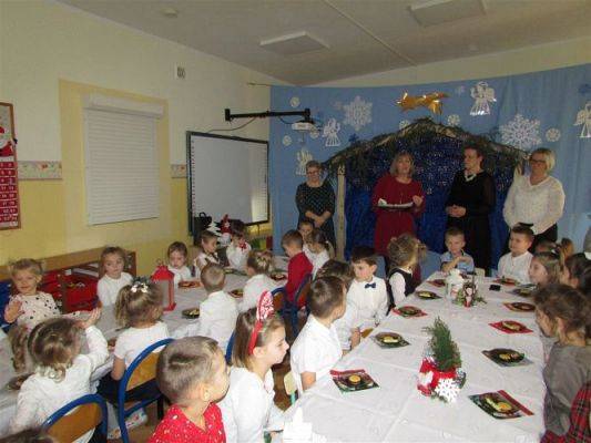 Grafika #11: 23.12.2020 Wigilia w przedszkolu