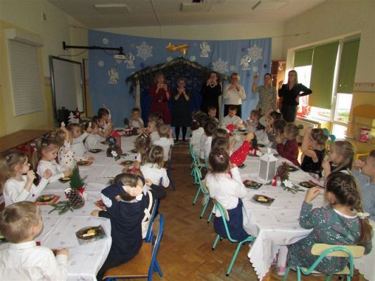Grafika #16: 23.12.2020 Wigilia w przedszkolu