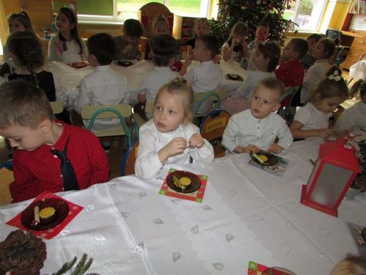 Grafika #25: 23.12.2020 Wigilia w przedszkolu