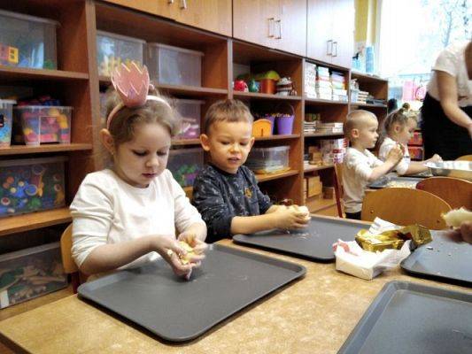 Grafika #4: 18.12.2020 Robimy pokarm dla ptaków gr I