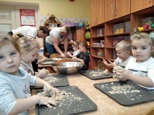 Grafika #10: 18.12.2020 Robimy pokarm dla ptaków gr I