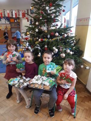 Grafika #9: 17.12.2020 Prezenty dla podopiecznych DPS nr 2 w Lęborku