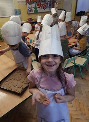 Grafika #1: 11.12.2020 Pieczemy pierniczki