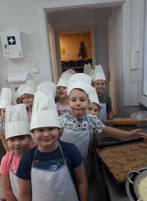 Grafika #5: 11.12.2020 Pieczemy pierniczki