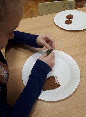 Grafika #10: 11.12.2020 Pieczemy pierniczki