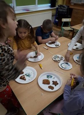 Grafika #23: 11.12.2020 Pieczemy pierniczki